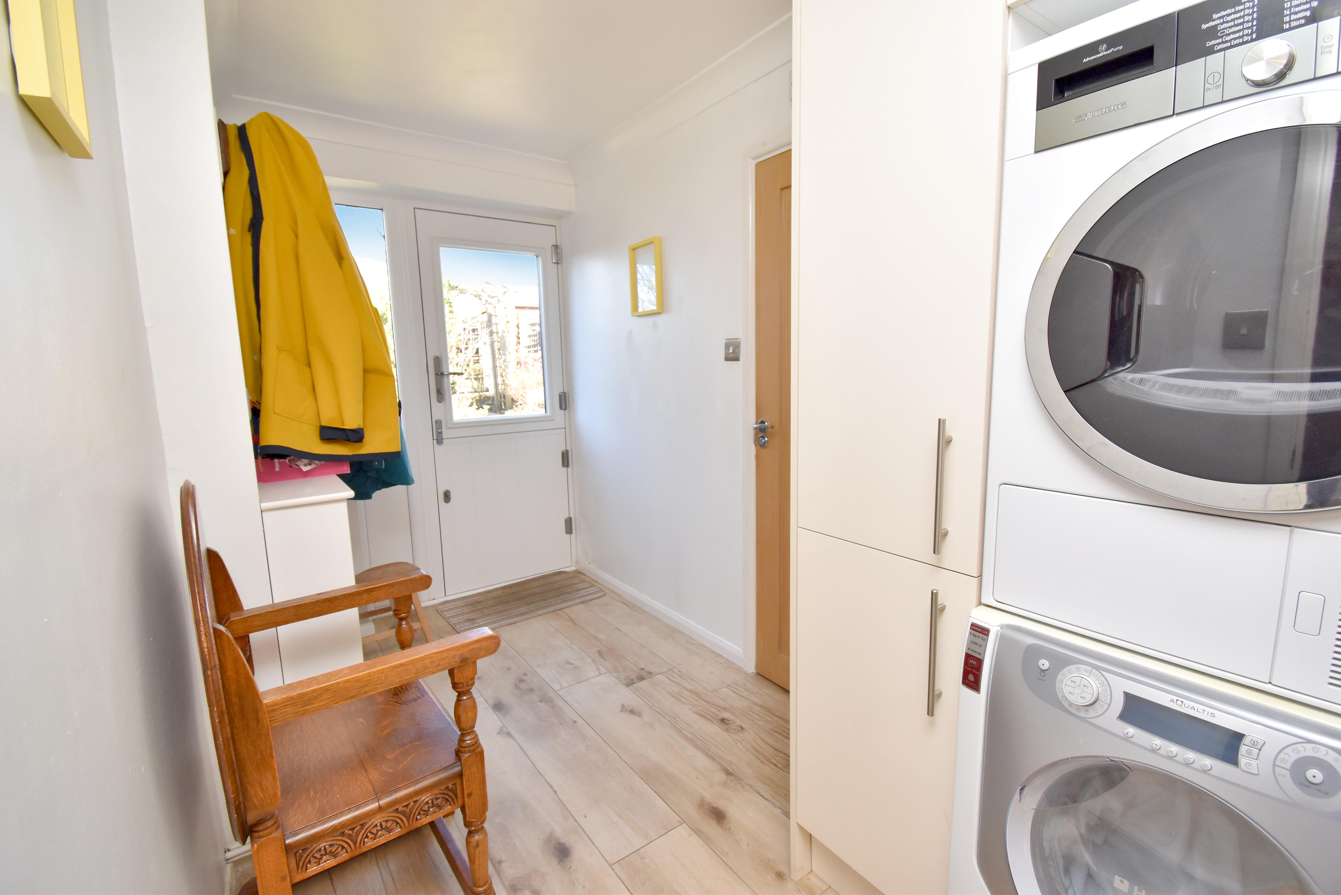 Howe Crescent, Corby Simpson West